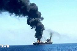 EU lên án Houthi tấn công tàu chở dầu ở Biển Đỏ