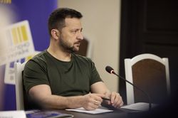 Tổng thống Zelensky c&aacute;ch chức Tổng Tham mưu trưởng qu&acirc;n đội Ukraine