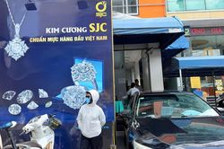 Thị trường kim cương mất thanh khoản, người mua loay hoay tìm nơi bán lại