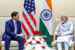 Thỏa thuận thương mại với Mỹ đẩy Thủ tướng Modi v&agrave;o thế kh&oacute;