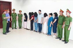 Vụ phòng khám lừa người bệnh: Khởi tố 10 đối tượng