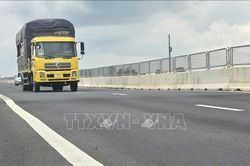 Sớm khắc phục sụt lún trên tuyến cao tốc Cần Thơ - Cà Mau