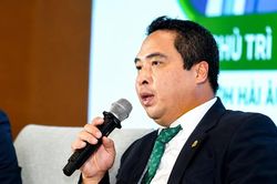 H&agrave;nh tr&igrave;nh từ kỹ sư h&oacute;a học đến tổng gi&aacute;m đốc DGC của &ocirc;ng Lưu B&aacute;ch Đạt