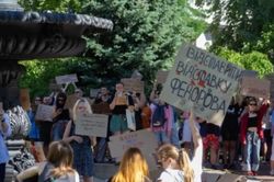 Biểu tình Ukraine chưa hạ nhiệt sau khi thay Tổng tư lệnh quân đội