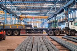 Sản xuất v&agrave; ti&ecirc;u thụ th&eacute;p tăng trưởng hai con số, xuất khẩu đối mặt với r&agrave;o cản thương mại