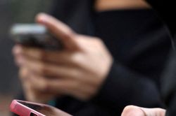 Pháp trở thành quốc gia châu Âu đầu tiên cấm trẻ dưới 15 tuổi dùng mạng xã hội