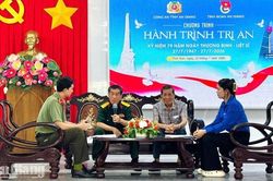 Gần 100 triệu đồng tri ân người có công tại phường Thới Sơn