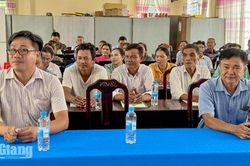 Tuyên truyền pháp luật cho hội viên nông dân Khmer xã Ô Lâm