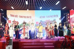 Bắc Ninh: Giao lưu văn hóa Việt Nam - Trung Quốc tại doanh nghiệp