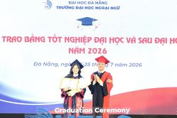 Trường Đại học Ngoại ngữ Đ&agrave; Nẵng trao bằng tốt nghiệp cho hơn 1.000 sinh vi&ecirc;n
