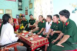 Binh đoàn 16 khám bệnh, tặng quà tri ân tại hai xã Bom Bo và Đắk Nhau