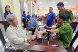 Công an Đồng Nai tổ chức lấy mẫu ADN cho thân nhân các liệt sĩ
