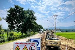 Khởi c&ocirc;ng Dự &aacute;n khắc phục sạt lở tuyến đường huyết mạch x&atilde; Ia Tul