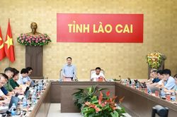 Chủ tịch UBND tỉnh Nguyễn Tuấn Anh chủ tr&igrave; phi&ecirc;n họp của Ban Chỉ đạo về ho&agrave;n thiện thể chế, ph&aacute;p luật tỉnh