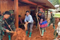 Trung đoàn 121 hỗ trợ người dân xã Lao Chải khắc phục hậu quả thiên tai