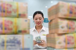 L&atilde;i suất ng&acirc;n h&agrave;ng ng&agrave;y 23/7/2026: Kỳ hạn d&agrave;i chạm mốc 7,8%/năm