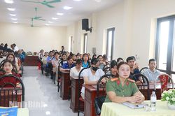 Tập huấn nghiệp vụ cho c&aacute;n bộ c&ocirc;ng đo&agrave;n cơ sở trong c&aacute;c khu c&ocirc;ng nghiệp