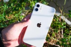Năm 2026 rồi, mua iPhone 11 cũ có còn là ảo tưởng?