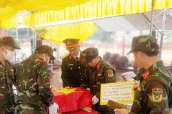 Triển khai lấy mẫu hài cốt liệt sĩ chưa xác định danh tính tại xã Tam Đảo