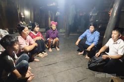 Người trẻ lo việc thôn