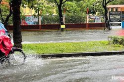 Cảnh báo dông, lốc sét, mưa đá và mưa lớn cục bộ