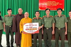 Chùa Thái Sơn tri ân gia đình liệt sĩ Công an Nhân dân nhân kỷ niệm 79 năm Ngày Thương binh - Liệt sĩ