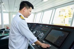 Sửa quy định về thuyền viên: Siết tiêu chuẩn sỹ quan máy, bổ sung quy định tập sự