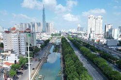 Cận cảnh rạch Đá Đỏ nối sông Sài Gòn đang đổi diện mạo sau nhiều năm ô nhiễm