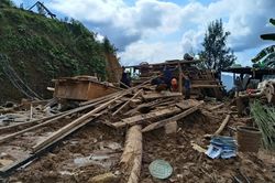 Mưa lũ gây thiệt hại hơn 93 tỷ đồng ở Lào Cai, 458 ngôi nhà bị ảnh hưởng