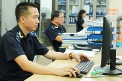 Hải quan hướng dẫn thực hiện chính sách thuế giá trị gia tăng với hàng tạm nhập - tái xuất
