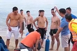 Nhóm y bác sĩ cứu sống du khách ngừng tuần hoàn ở biển Nhật Lệ