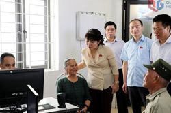 Đoàn ĐBQH tỉnh Quảng Ninh khảo sát hoạt động chính quyền địa phương 2 cấp tại phường Hiệp Hòa và Cẩm Phả