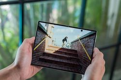 Samsung ra mắt Galaxy Z Fold8 với màn hình 4:3
