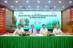 Ng&agrave;nh gỗ chuyển từ lượng sang chất để tăng khả năng cạnh tranh xuất khẩu
