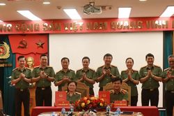 Ứng dụng tiến bộ khoa học công nghệ an ninh và phát triển công nghiệp an ninh