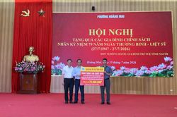 Những tấm l&ograve;ng tri &acirc;n gia đ&igrave;nh ch&iacute;nh s&aacute;ch ở phường Ho&agrave;ng Mai