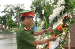 Ph&ograve;ng Kỹ thuật h&igrave;nh sự thi đua v&igrave; an ninh tổ quốc