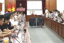 Đề xuất siết quản lý tài khoản trẻ dưới 16 tuổi trên mạng xã hội, hạn chế đăng bài và tương tác