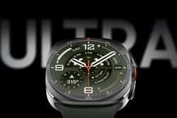 Samsung trình làng Galaxy Watch thế hệ mới