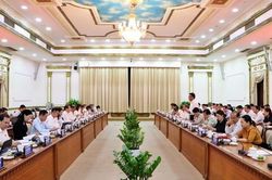 TPHCM: Bảo đảm 100% người d&acirc;n được kh&aacute;m sức khỏe miễn ph&iacute; &iacute;t nhất một lần/năm