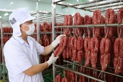 Đồng Th&aacute;p tăng cường quản l&yacute; chất lượng, an to&agrave;n thực phẩm v&agrave; truy xuất nguồn gốc lạp xưởng