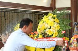 Hội Người cao tuổi Việt Nam tri ân liệt sĩ tại các địa chỉ đỏ miền Trung