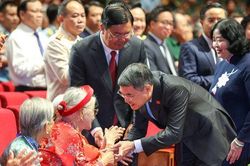 Tri &acirc;n 310 người c&oacute; c&ocirc;ng, th&acirc;n nh&acirc;n Liệt sĩ của 34 tỉnh, th&agrave;nh phố tr&ecirc;n cả nước