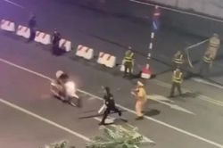 Tuyên án 2 đối tượng 'thông chốt' và đâm xe vào cảnh sát cơ động