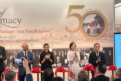 Khai mạc triển lãm ảnh 'Lăng kính Ngoại giao: 50 năm Quan hệ Thái Lan-Việt Nam'