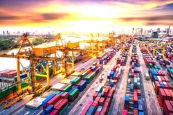 Logistics Việt Nam trước cơ hội bứt ph&aacute;