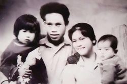 '51 năm trước, ba hẹn ngày đoàn tụ hạnh phúc sẽ không xa'