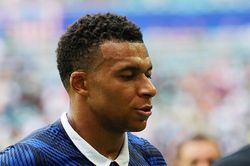 Mourinho ưu ái Mbappe
