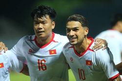 CĐV Việt Nam phấn khích sau trận thắng 7-0 Timor-Leste