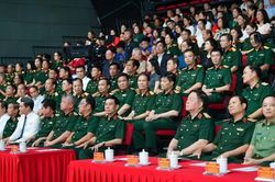 Chương tr&igrave;nh ch&iacute;nh luận nghệ thuật 'Tổ quốc ghi c&ocirc;ng - Lời hứa với mẹ'
